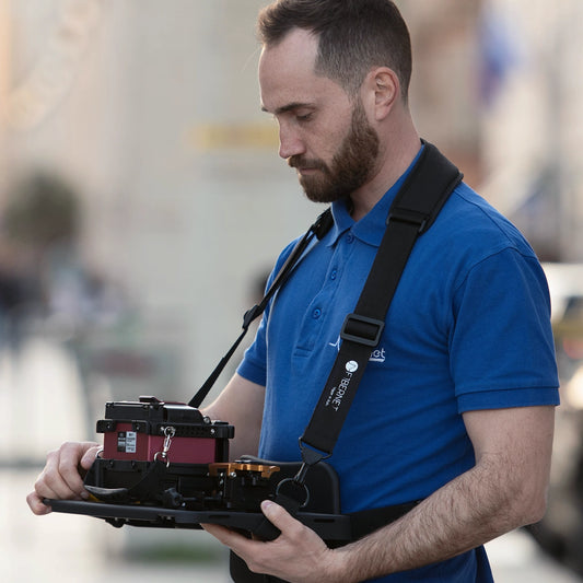 Fibernet: UN1CO mobile tragbare Werkbank: Mit Schultergurt