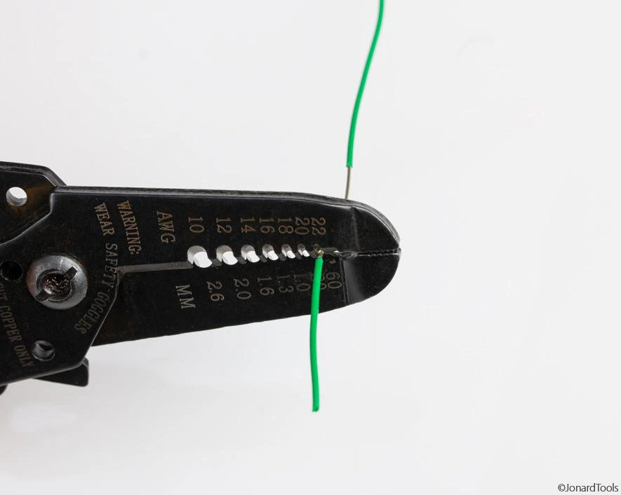 Jonard Abisolierzange 10-22 AWG JIC-1022: Anwendung 04
