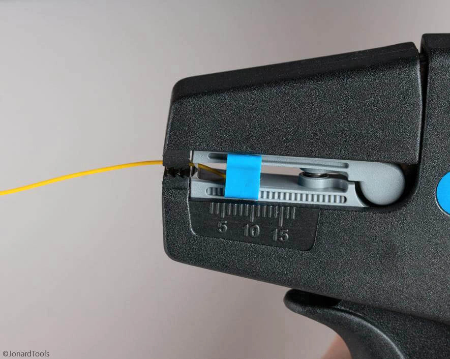 Jonard Abisolierzange WSA-1430: Anwendung 02