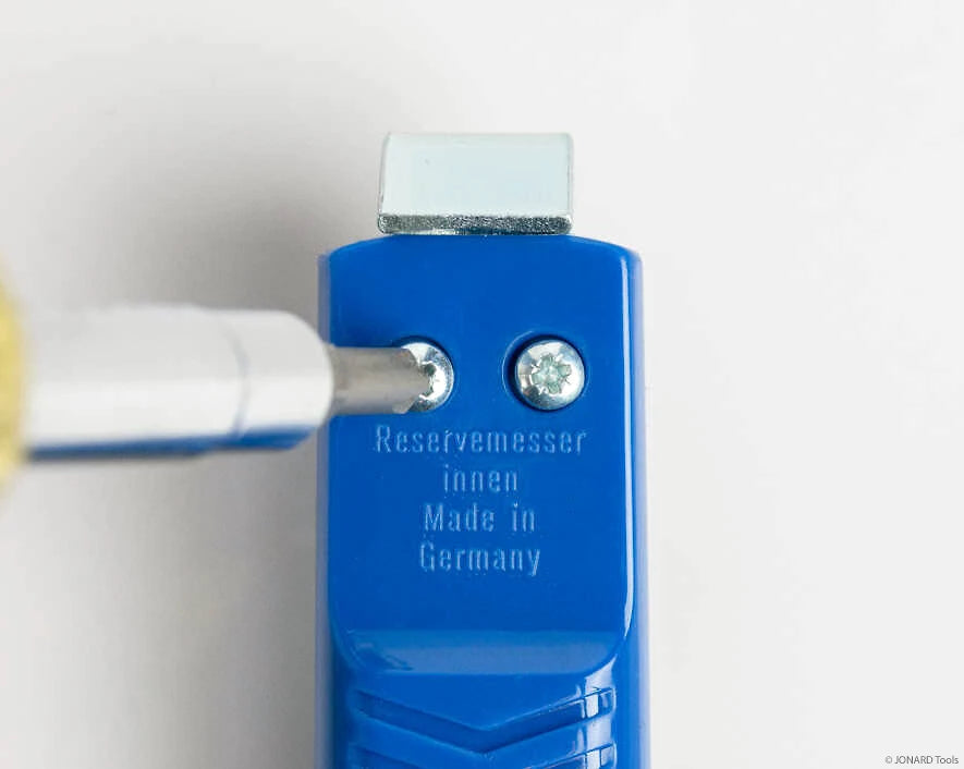 Jonard CST-900 Abisolierwerkzeug: Öffnen 01