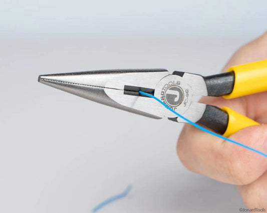 Jonard Spitzzange mit Seitenschneider JIC-842: Anwendung 02