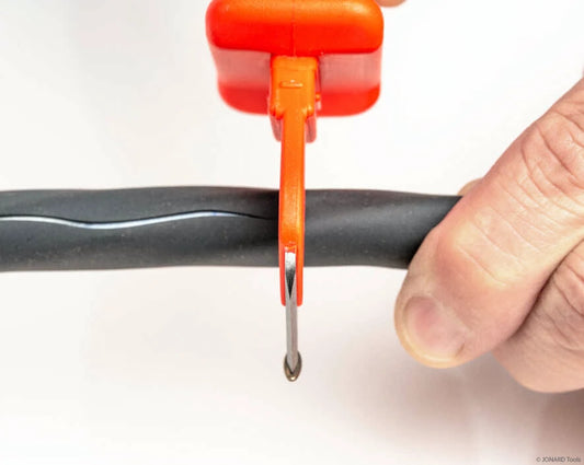 Jonard KN-200INS isoliertes Kabelmesser: Anwendung 02