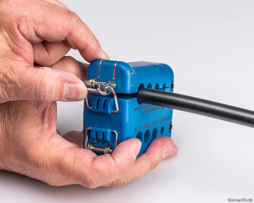 Jonard Anschneide und Abmantelwerkzeug MS-426: Anwendung 02