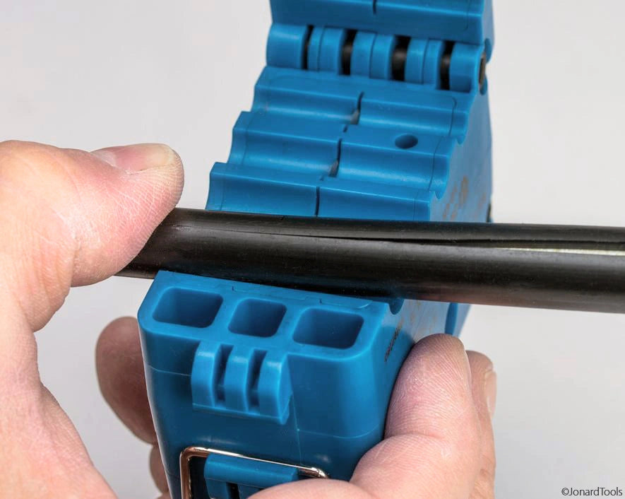 Jonard Anschneide und Abmantelwerkzeug MS-426: Anwendung 05