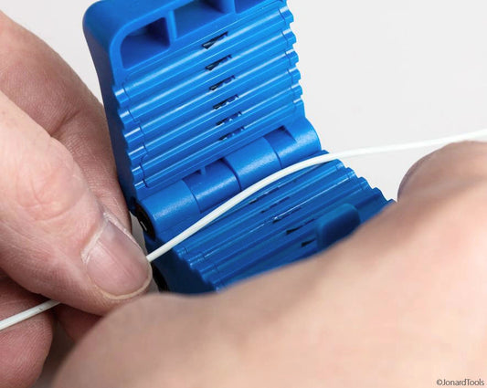 Jonard Anschneide- und Abmantelwerkeug MS-306: Anwendung 05