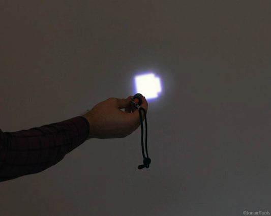 Jonard Taschenlampe FL-2000: Enger Lichtkegel