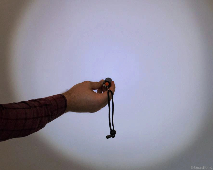 Jonard Taschenlampe FL-2000: Weiter Lichtkegel
