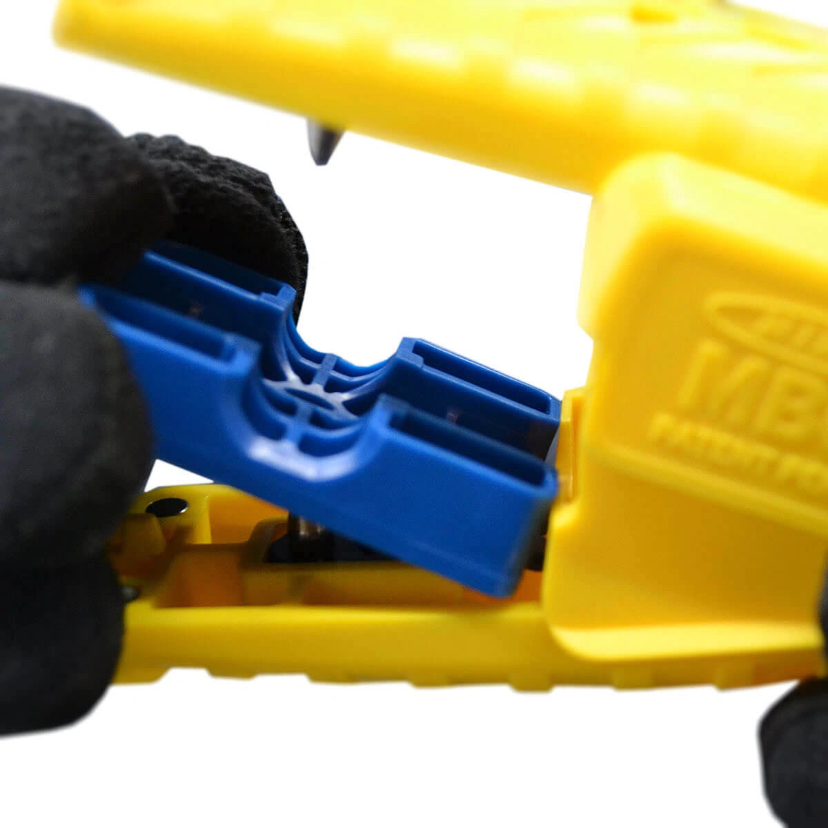 Miller MB02-7001: Wechsel der Einsätze